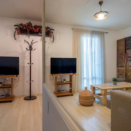 Modern City Apt In The Heart Of Heraklion المظهر الخارجي الصورة